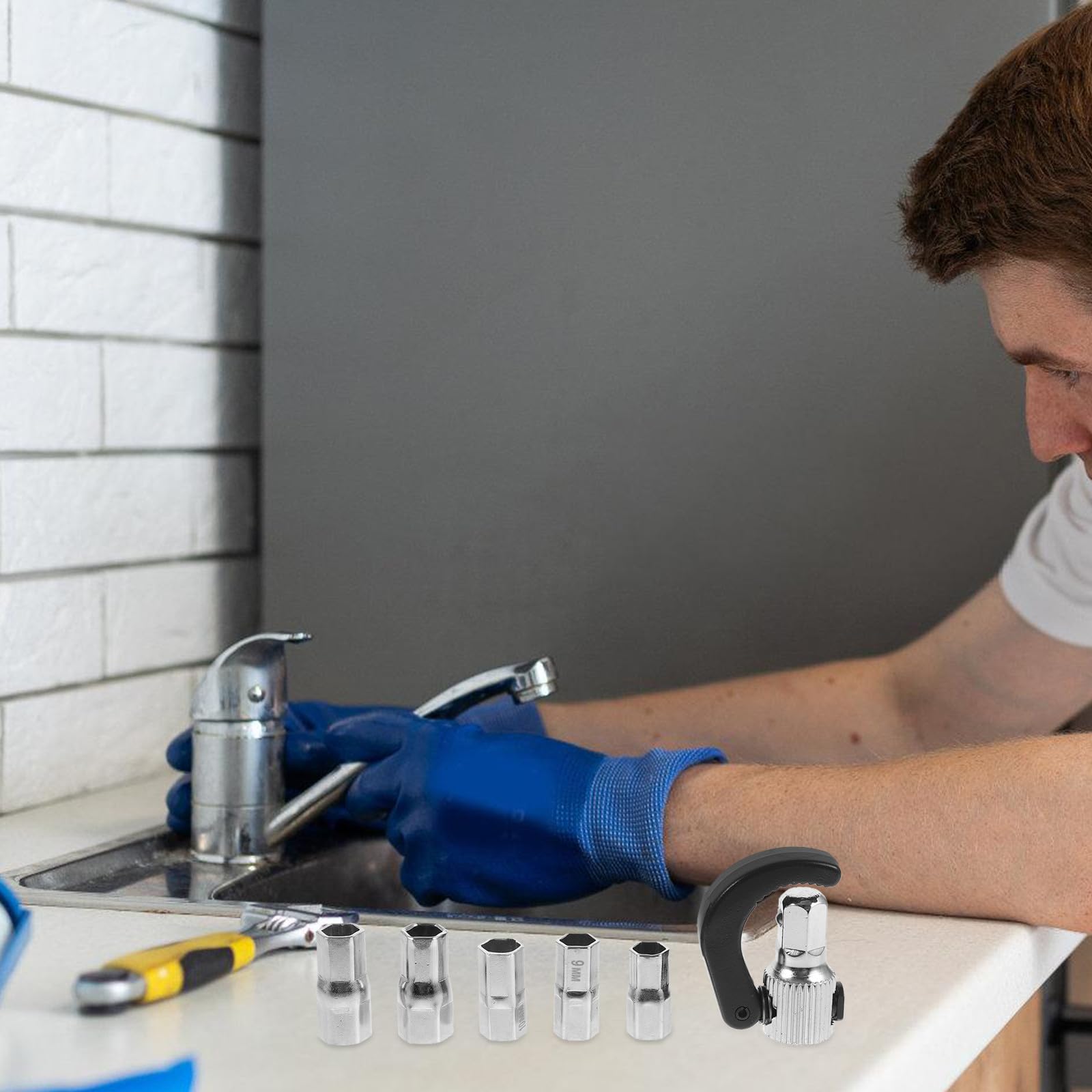 DOITOOL Multifunktionaler Verstellbarer Rohrschlüssel Dimensioniert Sanitärwerkzeug aus Kohlenstoffstahl Anti Rutsch für Badezimmer und Werkstatt und Ausbau von Wasserhähnen