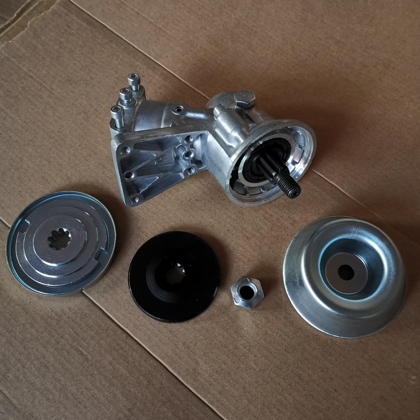 Piezas compatibles con/repuesto para caja de engranajes de desbrozadora de 32 mm de diámetro 10T (2703032)
