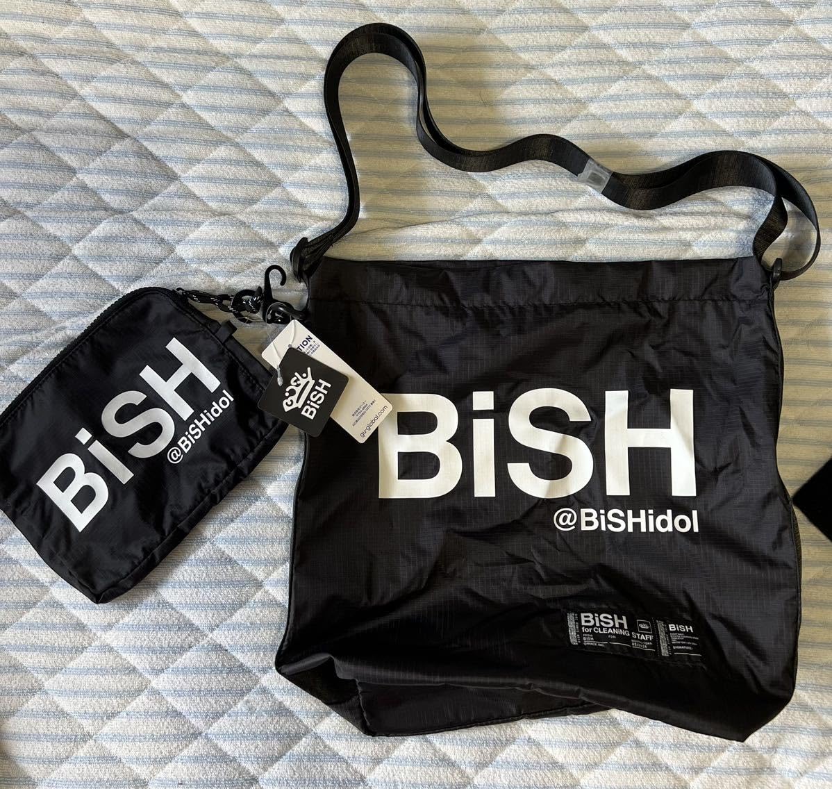 Amazon.co.jp: BiSH×GU トートバッグ ミニポーチ付き込み : おもちゃ