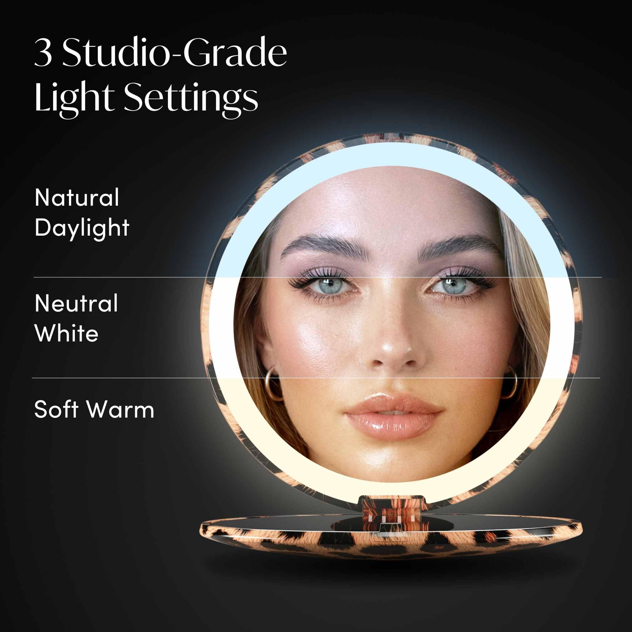 Fancii Taylor - Espejo de maquillaje de viaje con luz LED, recargable, aumento de 10x/1x, sistema de iluminación Tru-Glow, XL grande de 5 pulgadas de ancho, espejo compacto para bolsos (guepardo chic)