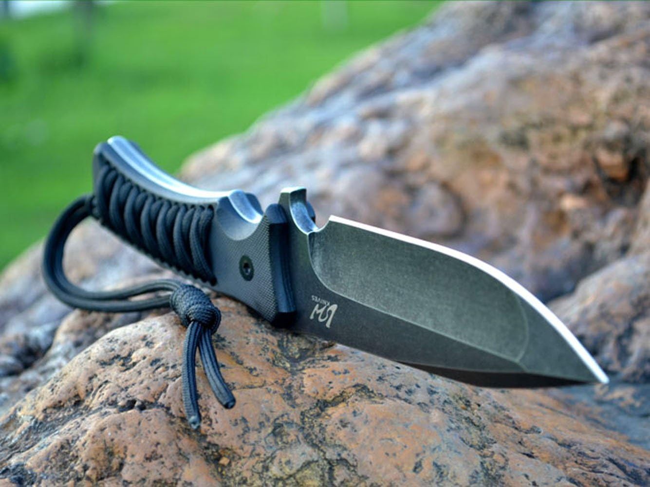 Masalong Fixed Blade Hunting Knife Straight Edge Blade Extreme Survival D2 Steel and Sheath