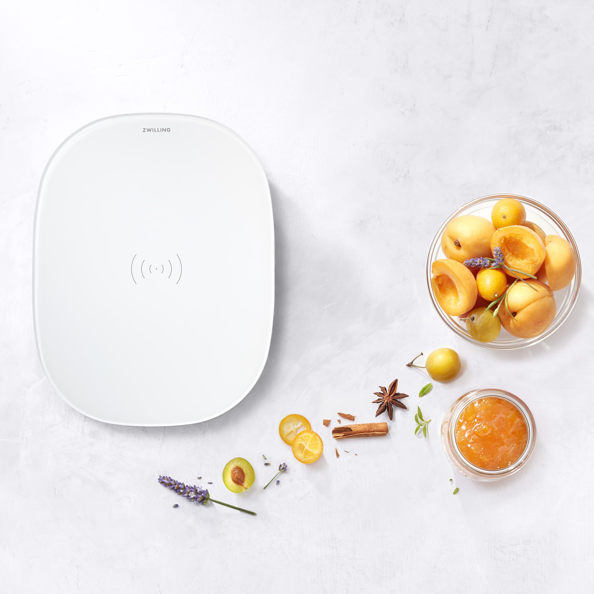 ZWILLING Enfinigy - Báscula digital 2 en 1 para cocina, estación de carga inalámbrica, peso máximo de 22 libras, gramos y onzas, precisión de 0.1 gramo, color blanco