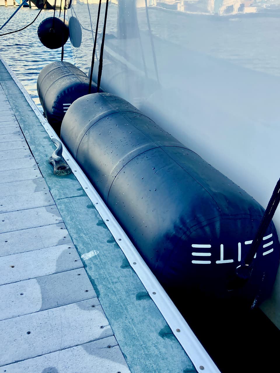 Premium Aufblasbarer PVC-Schutzblech für Boote und Yachten – mit Stärkebändern und Tasche