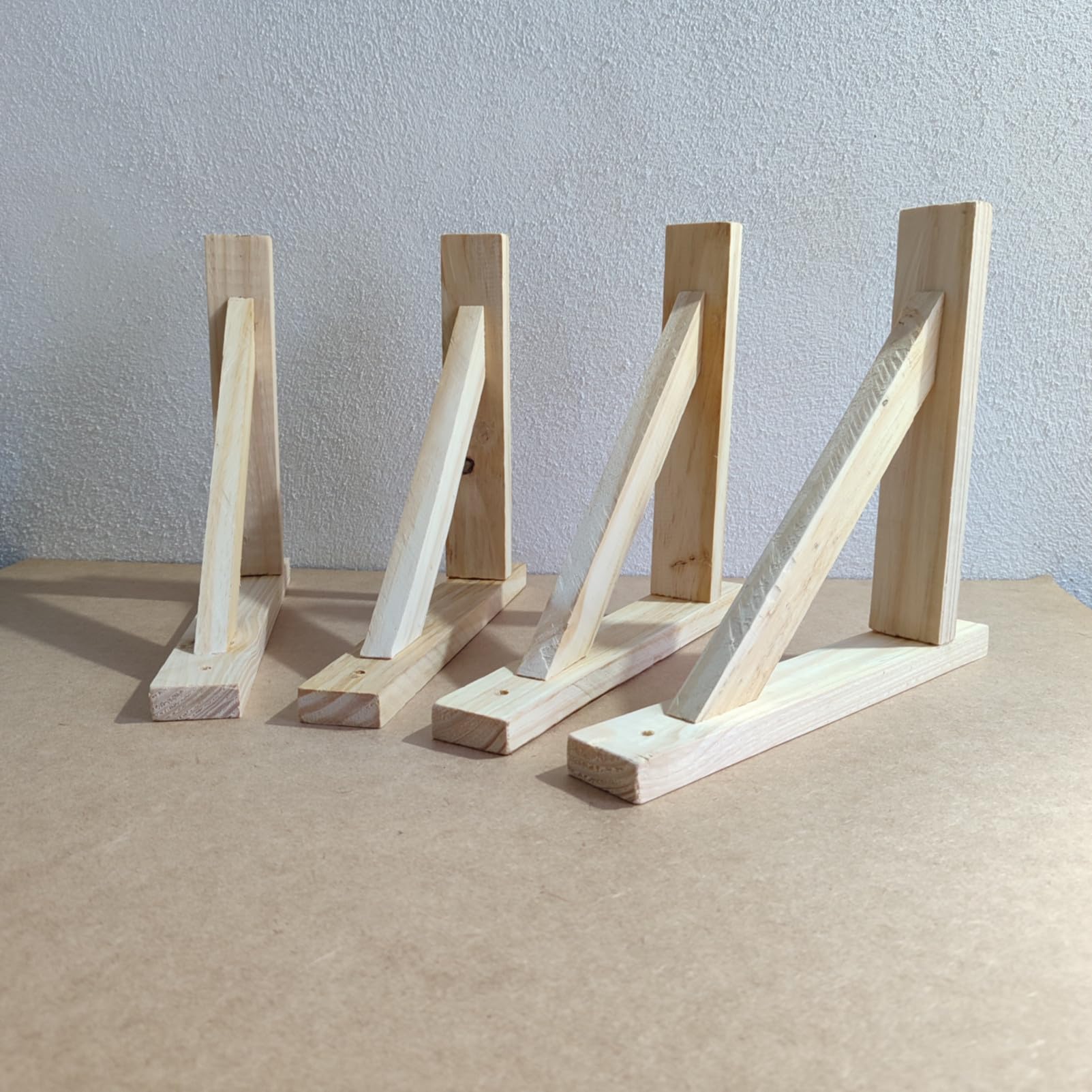 Soportes escuadras de Estante 4 unidades de Madera de Pino Aketemola | Estilo Natural para Baldas | Hechas a Mano | Fácil Instalación | 28x22 cm