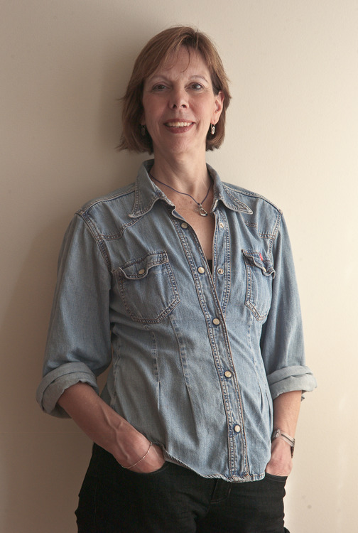 Amazon.com: Elizabeth Kendall: books, biography, latest update