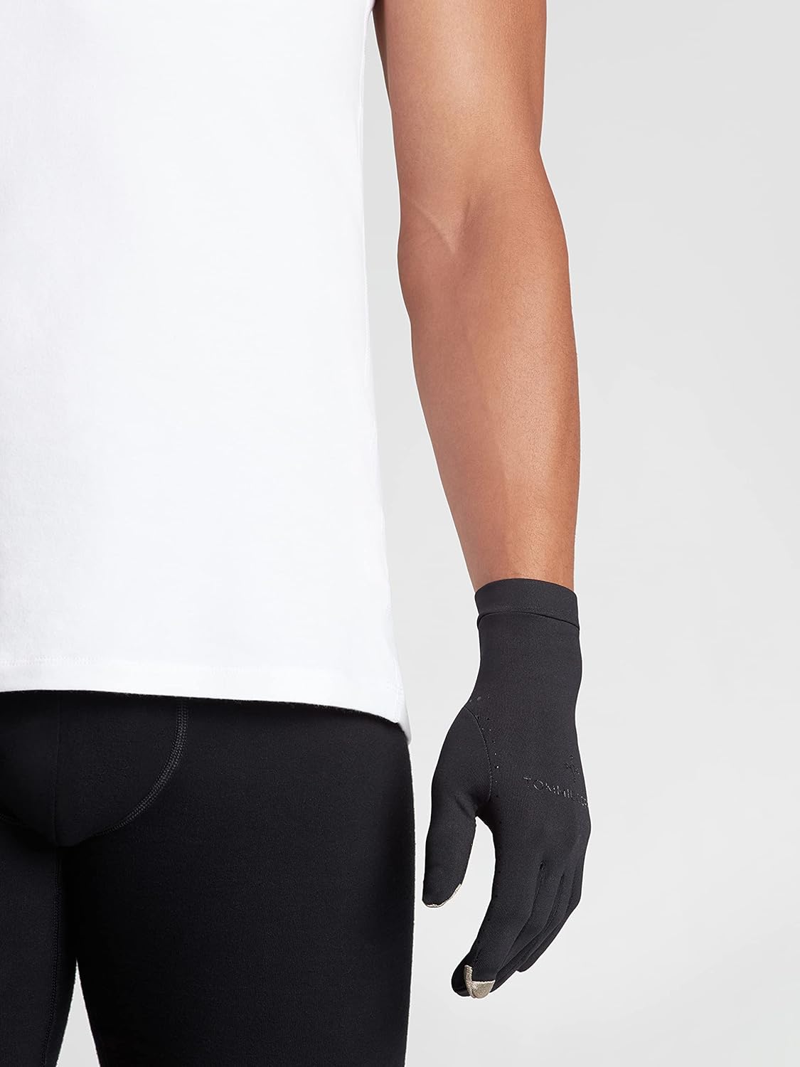 Tommie Copper Core Compression Full Finger Gloves, Unisex, 4D Stretch, Sweat Wicking Gloves for Hand Swelling & Joint Support