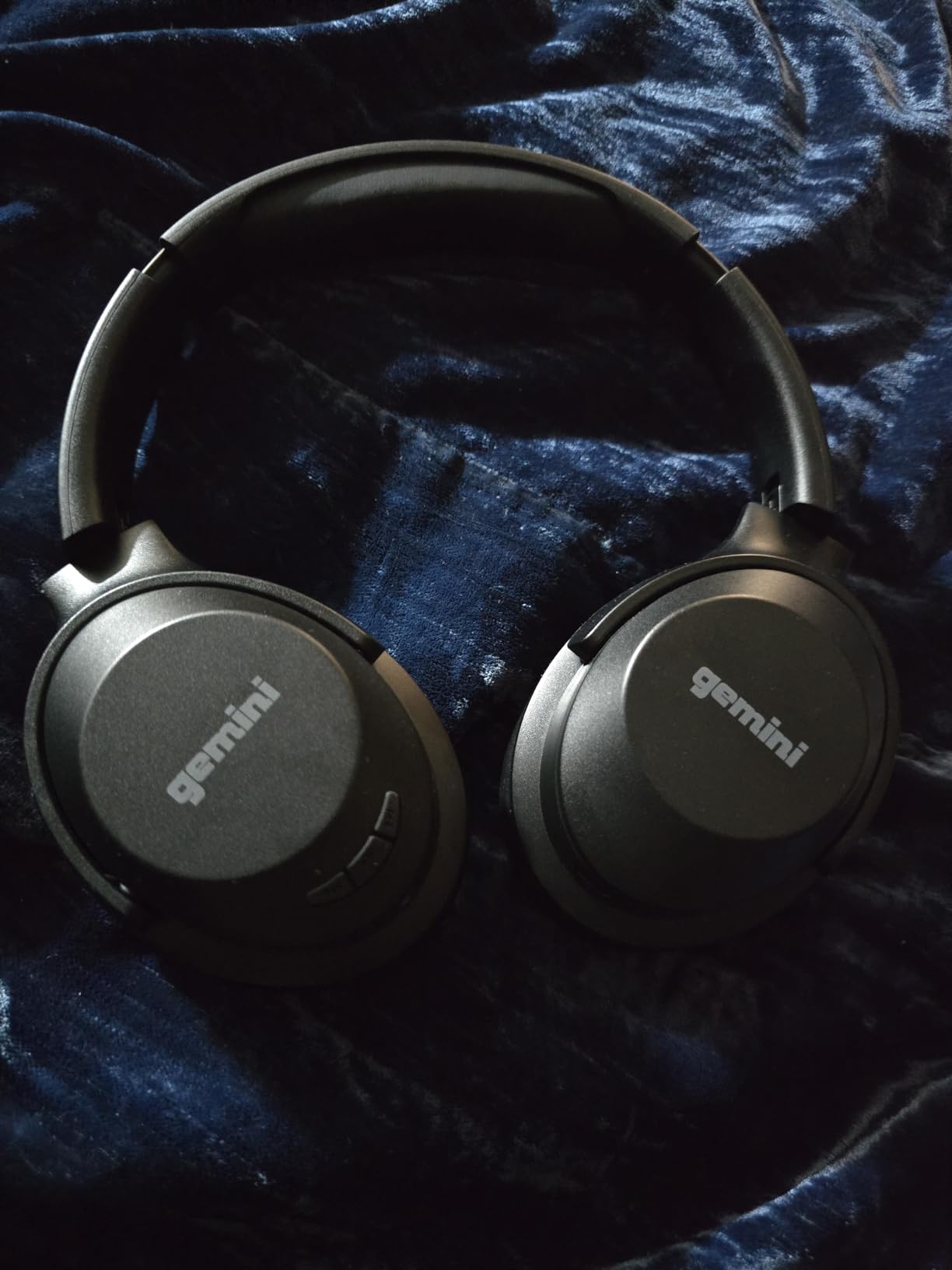 Gemini Sound GBTX-500 wireless over-ear Bluetooth headphones