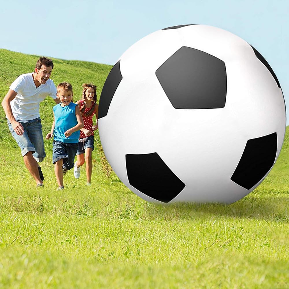 Fußball Ø 100 cm Groß, Aufblasbarer Riesen-Ball aus robustem Gummi, Aufblasbar mit Handpumpe, Geeignet zum Treten, Werfen und Rollen, Schwarz Weiß Indoor & Outdoor