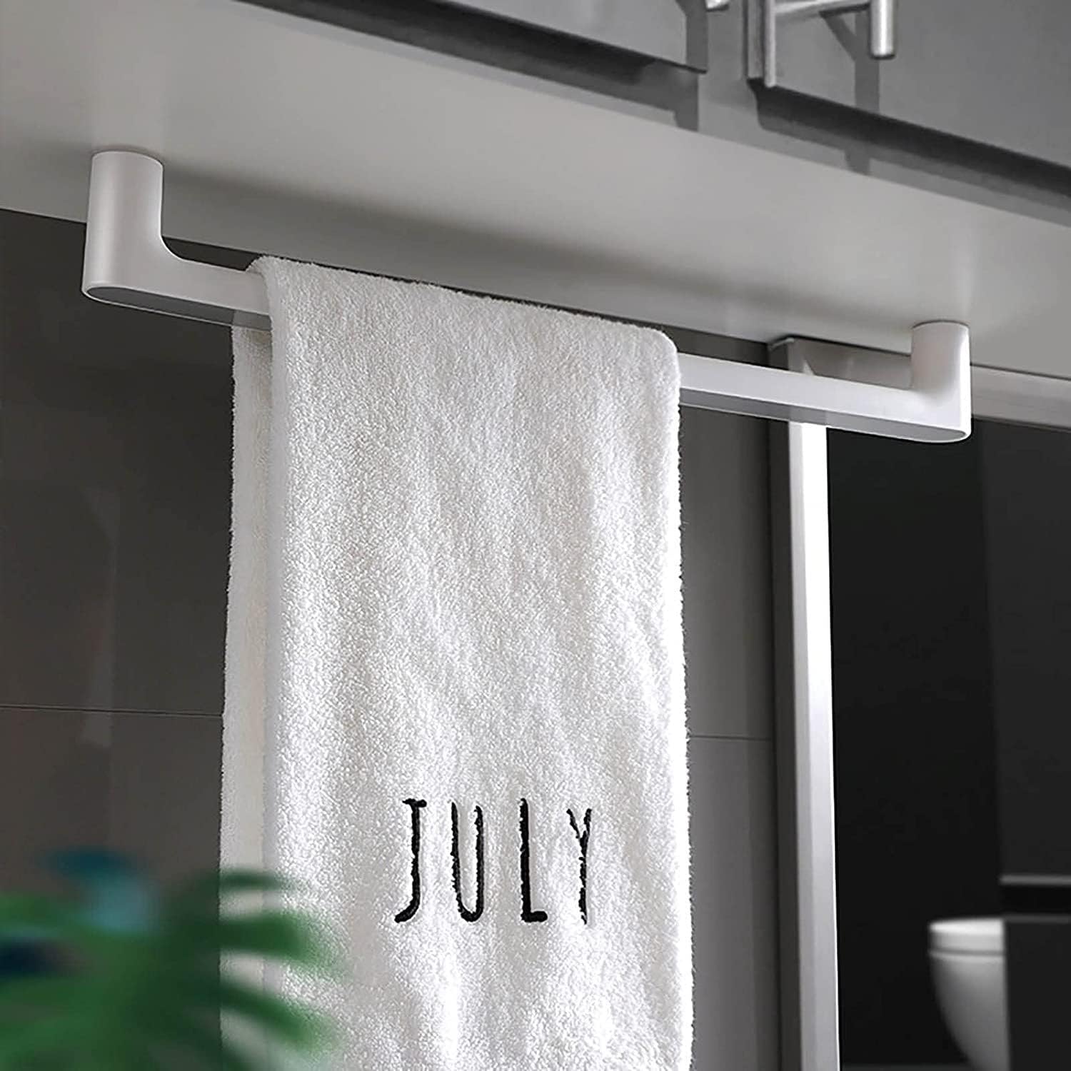 タオルラック 粘着式タオルホルダー キッチン トイレ バスルーム 棚 キッチンラグ収納ラック 防水 壁掛け タオルハンガー タオルホ
