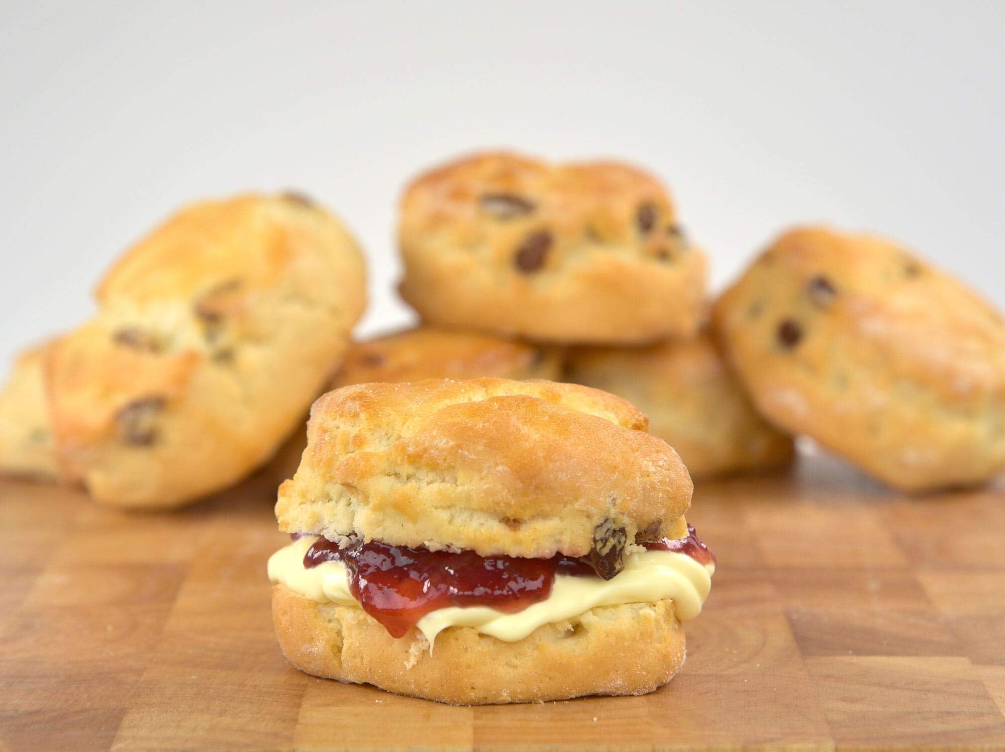 Handmade Cake Company Frozen Gluten Free Sultana Scones - 18x90g