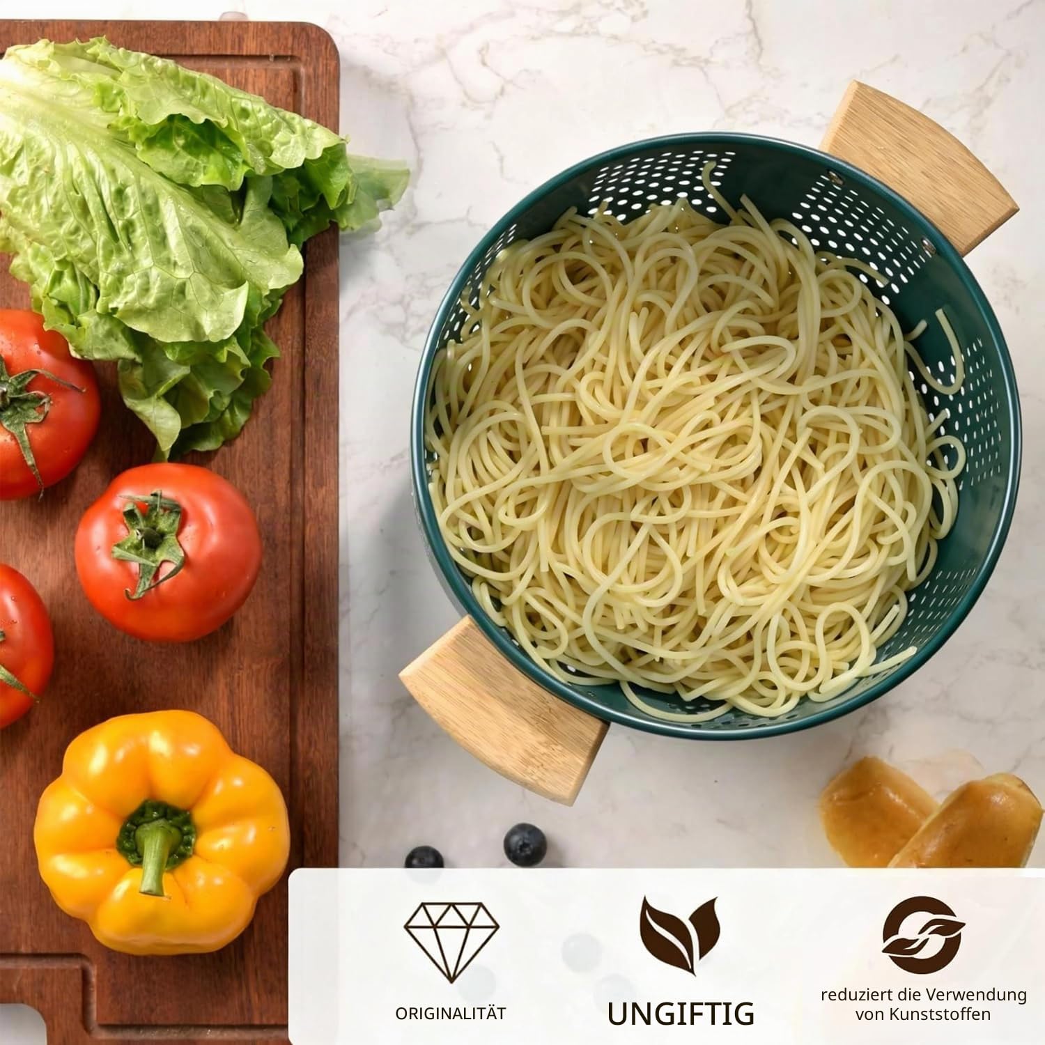 Metall Nudelsieb mit Holzgriff und Stabiler Basis, 22cm Großes Küchensieb für Pasta, Gemüse und Obst, Langlebiges Küchen Seiher Sieb (Tiefgrün)