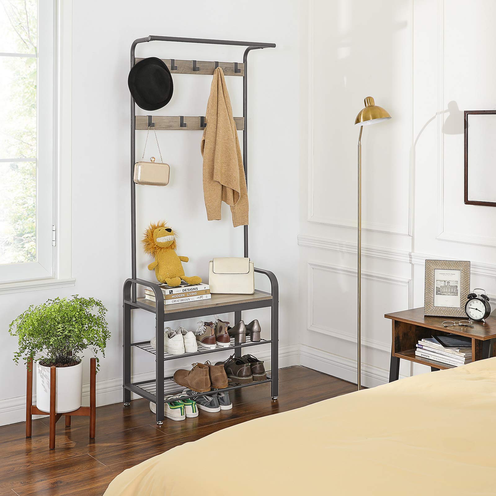 VASAGLE Portemanteau, Vestiaire, Meuble d’entrée avec étagère à chaussures à 3 niveaux, stable, armature métallique rigide, Greige et gris HSR40MG