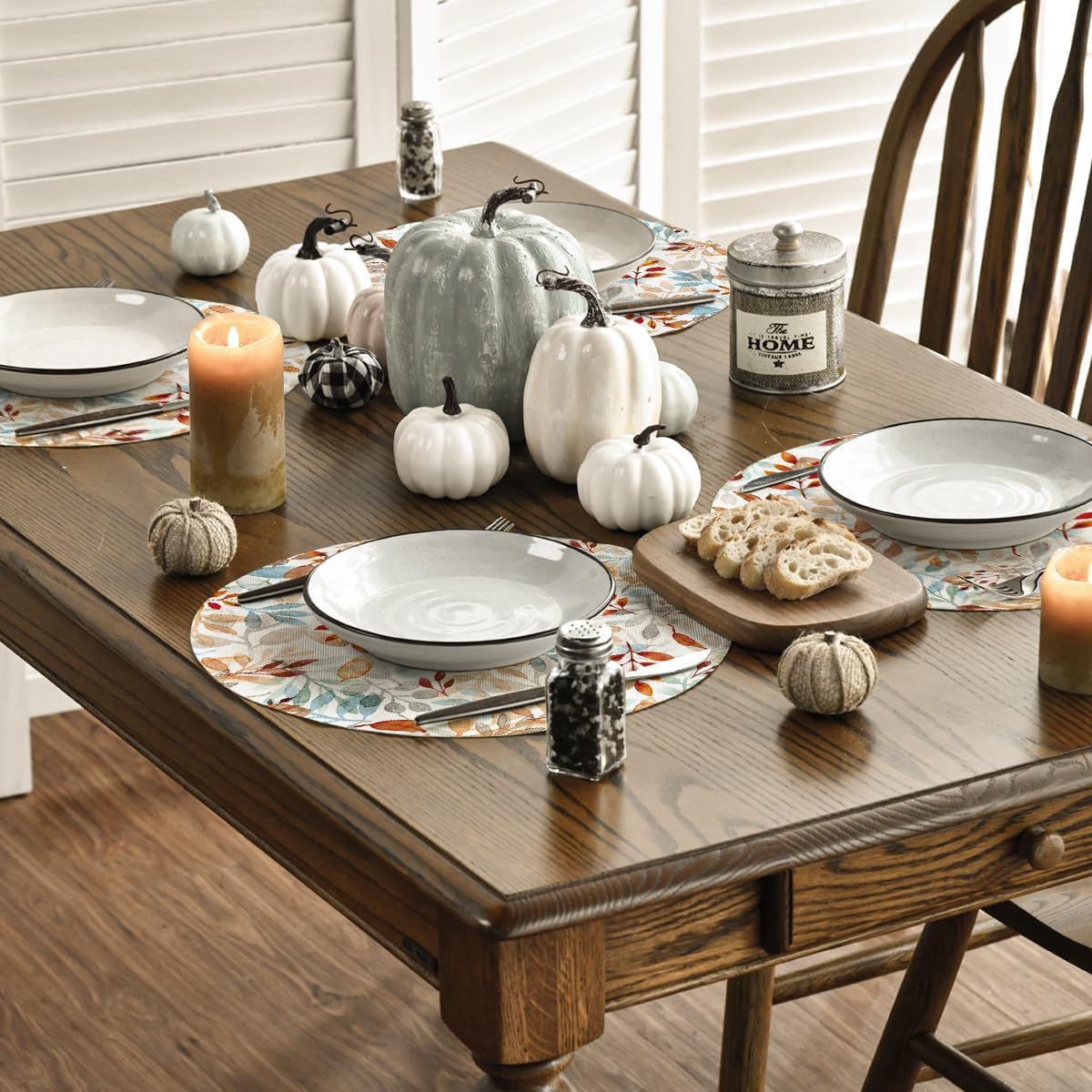 Artoid Mode Leaves Round Fall Placemats Set of 4, 14 Inch Seasonal Autumn Thanksgiving Round Table Mats for Dining Decoration