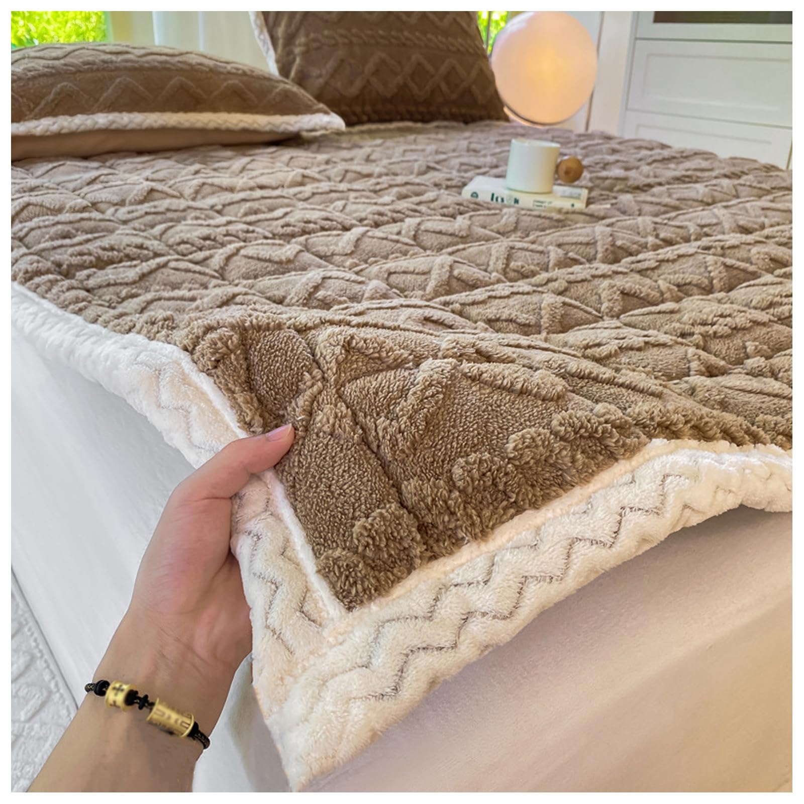 Topper Protector de Colchón Acolchado,Sobrecolchón Colchoncillo Transpirable,Color Sólido Mattress Topper con 4 Bandas,CaraTopper Colchon Suavidad y Comodidad,Marrón,90x190cm/35x75in