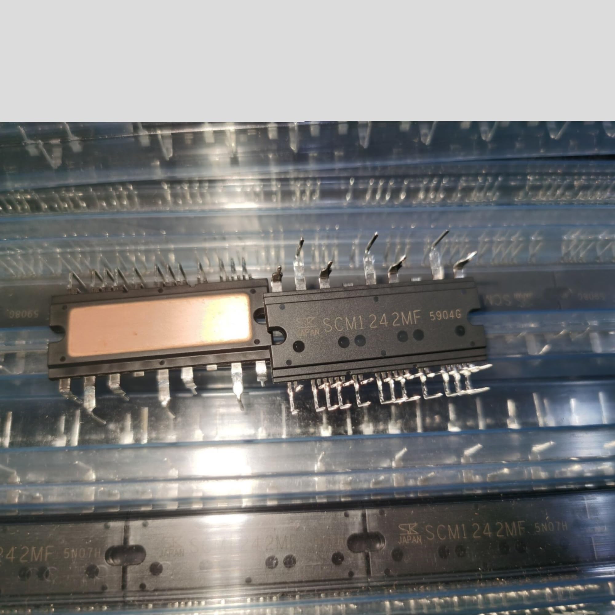 WUZDPRCJ 1pc SCM1246MF SCM1125MF SCM1243MF SCM1242MF IGBT Module(SCM1241M)