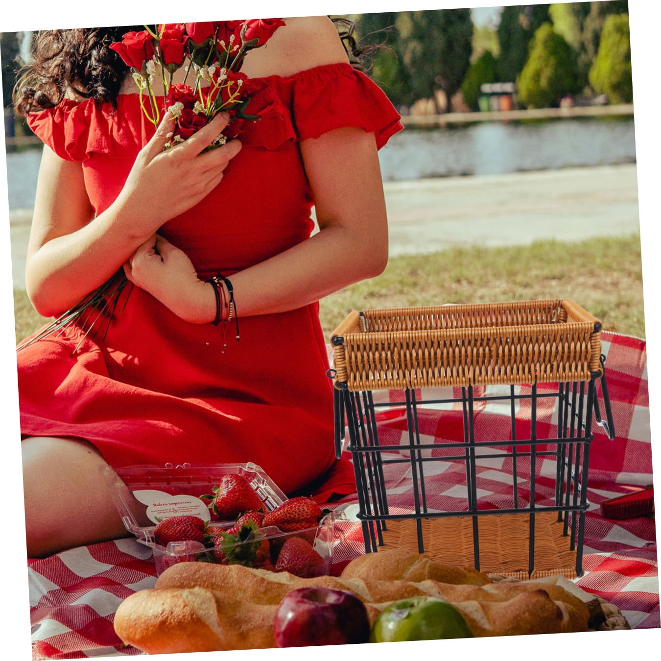Mipcase Panier à Pain Tressé Petit Carré en Fer Antirouille Panier Alimentaire en Métal Peint pour Boulangerie et Service à Table Multifonction Domestique et Professionnel