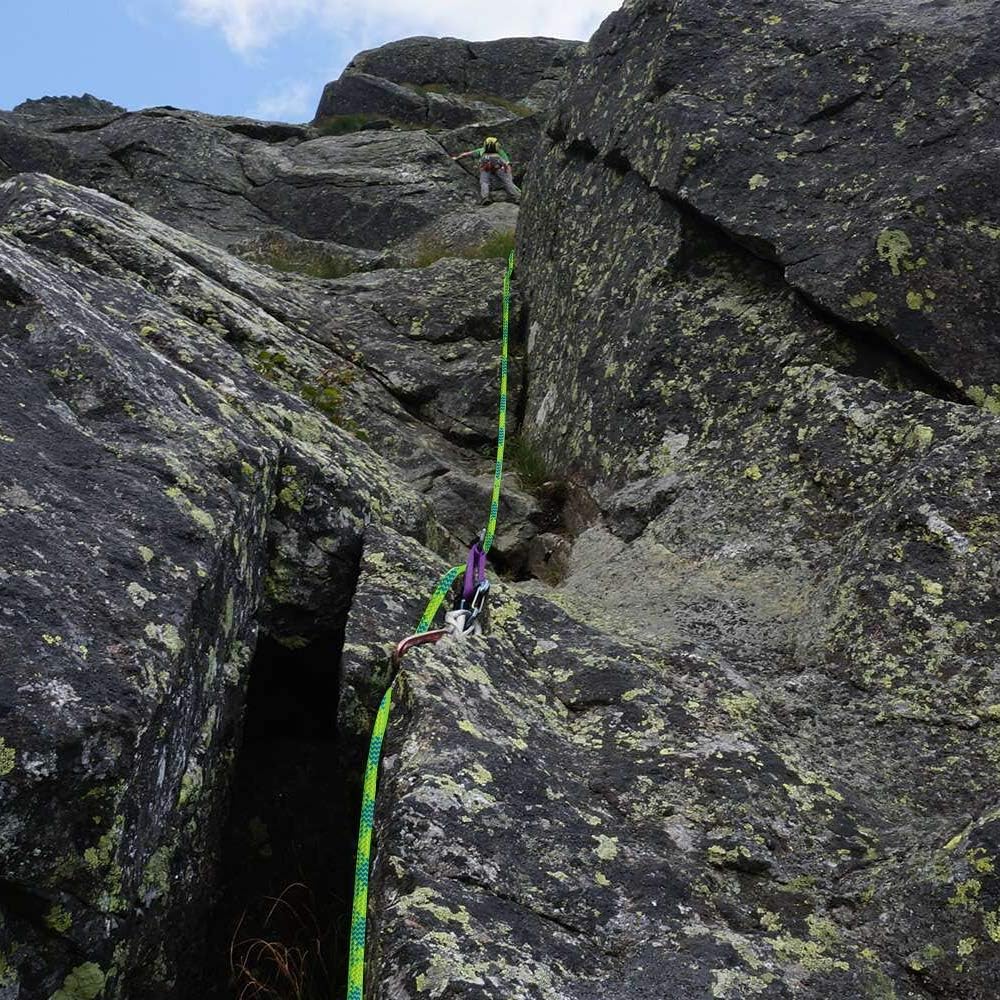 X XBEN 10.5 mm UIAA Dynamic Climbing Rope 20M(65FT) 35M(115FT) 45M(150FT) 60M(200FT) 75M(246FT), Safety Nylon Kernmantle Rope for Rock Climbing, Tree Climbing, Ice Climbing, Rappelling, Rescue : Sports & Outdoors