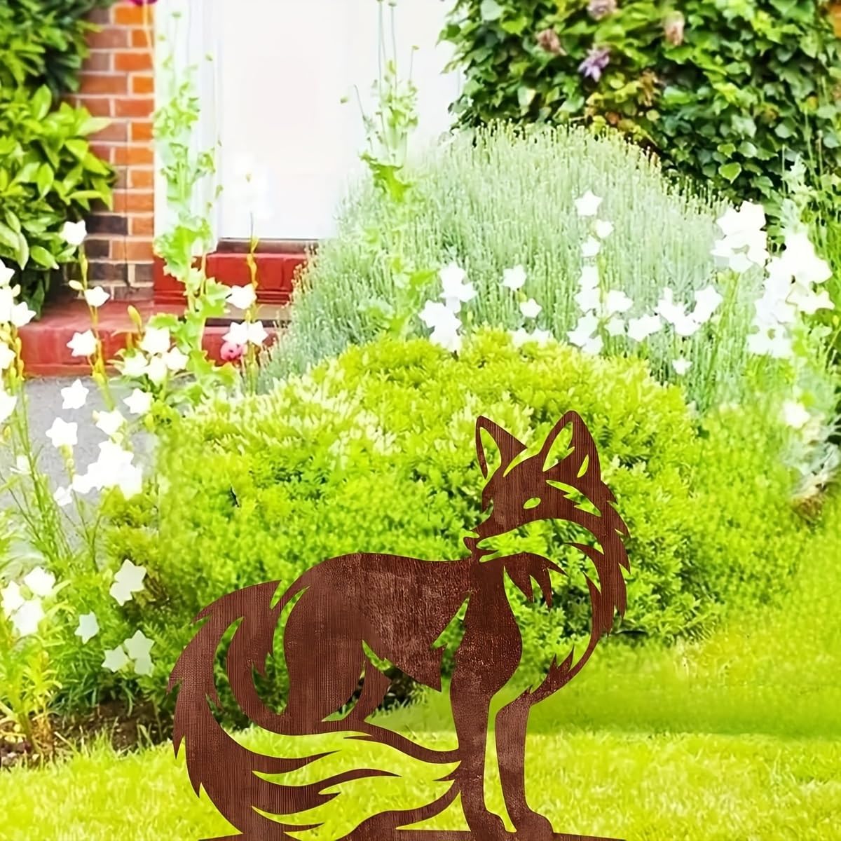 Rusted Metal Fox Garden Stake – Classic Outdoor Yard Art Decor with Rusty Brown & White Finish – Freestanding Animal Sculpture for Patio, Lawn, or Backyard – Unique Idea(40x