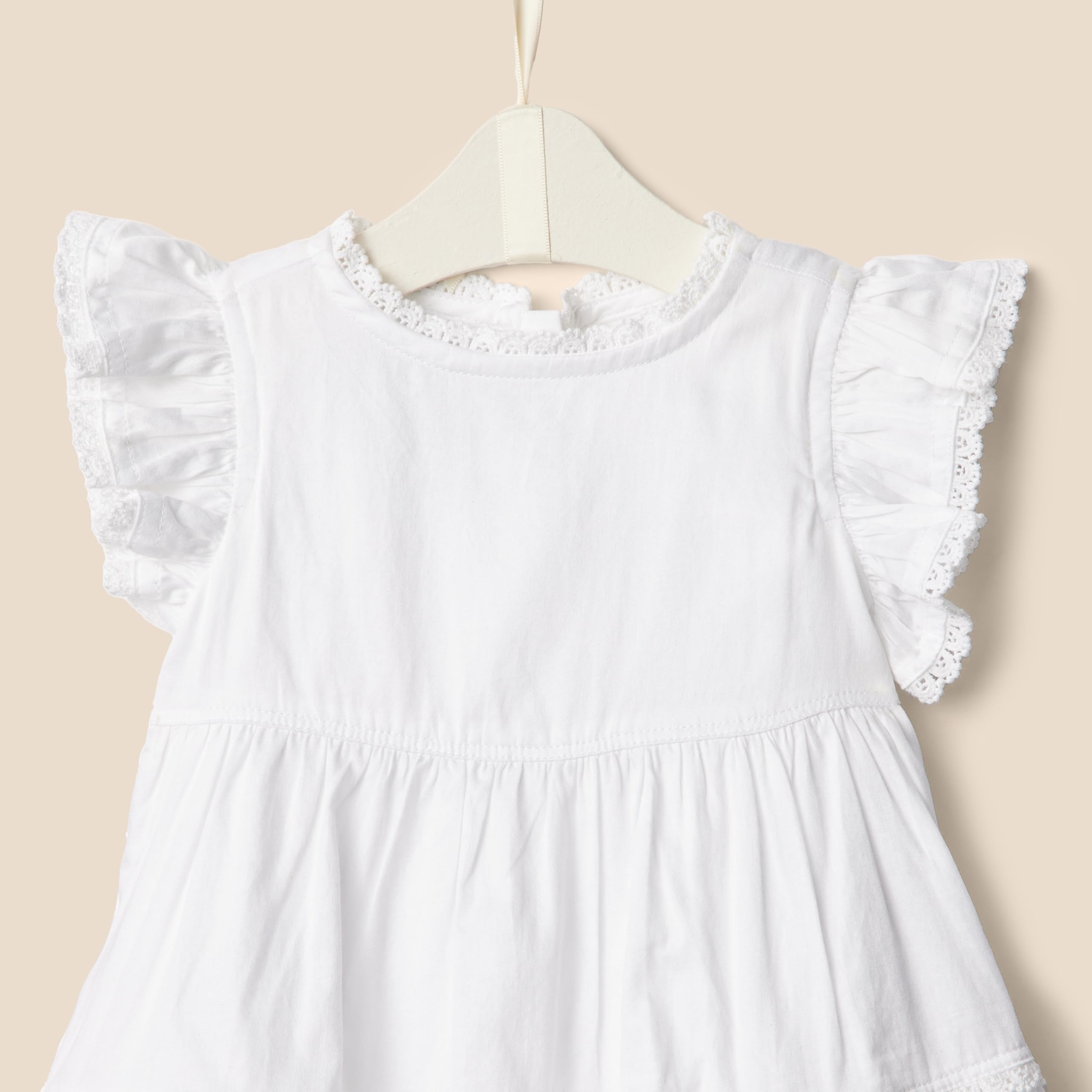 Amazon Essentials x Sofia Grainge Abito in Tessuto con Maniche a Volant Neonata e Bambina
