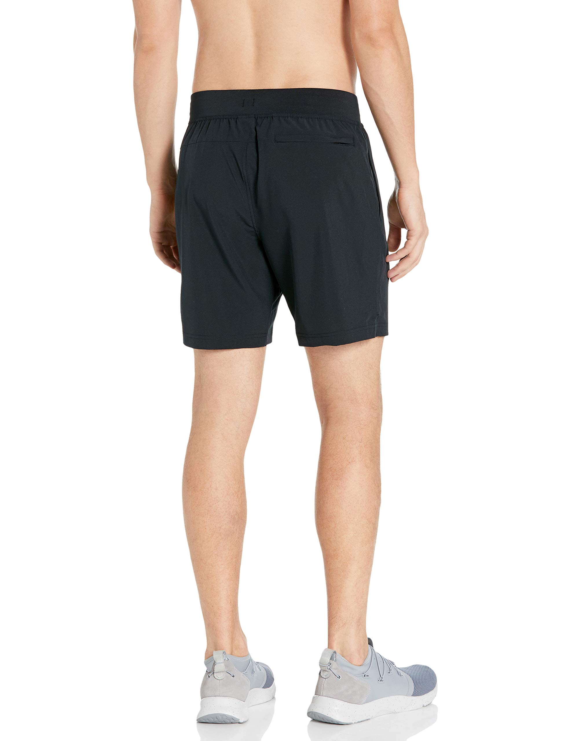Amazon Essentials Men's Performance Stretch Woven 7