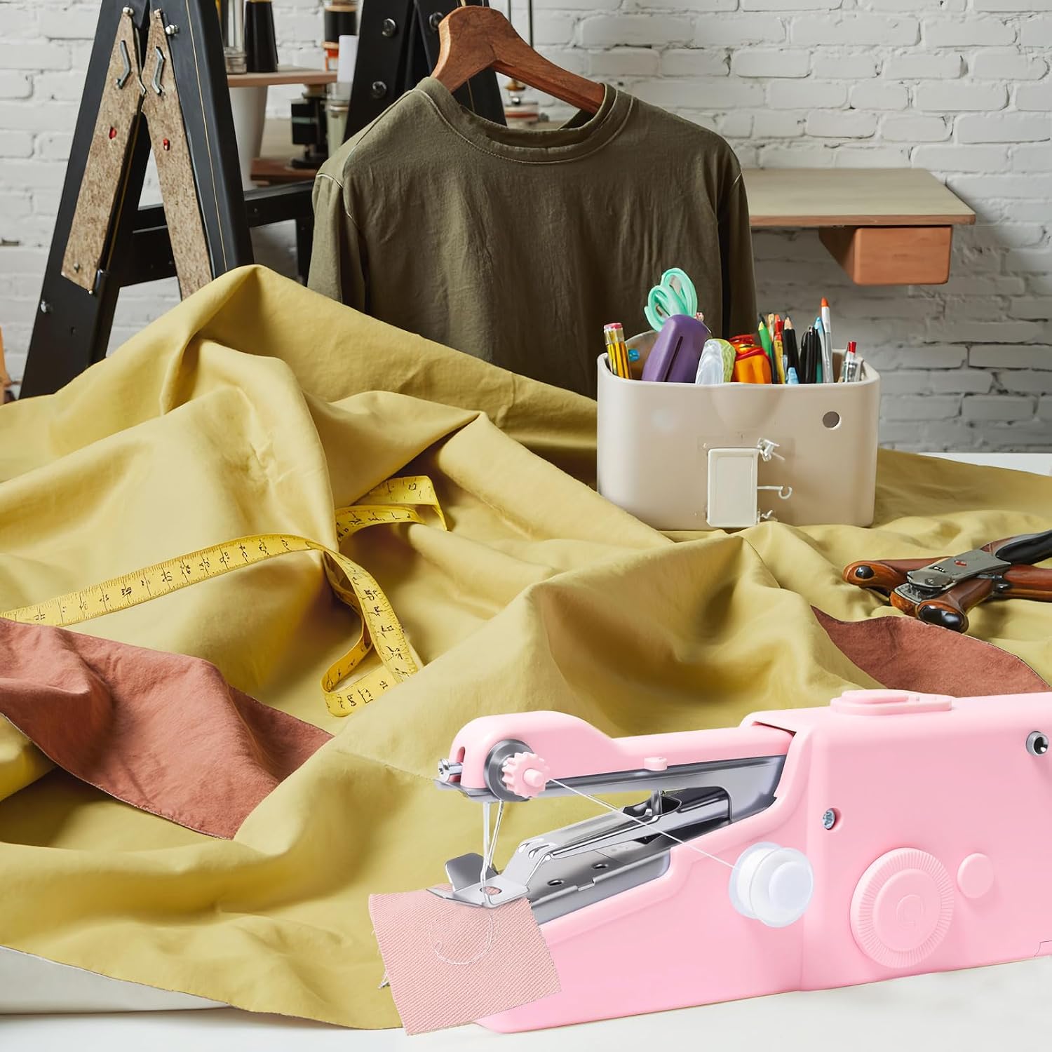 Handheld Sewing Machine - Electric Mini Portable Sewing Machine for Beginners Adults Easy to Use Fast Stitching for Clothes Fabrics DIY Home Travel (Pink)