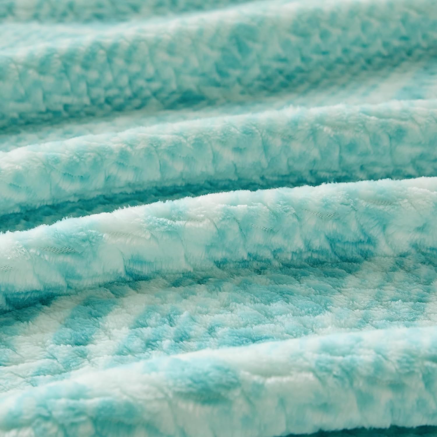 COOVA Fleece Bed Blanket Twin Size, Super Soft and Cozy 3D Jacquard Warm Blankets, Lightweight and Fuzzy Throw for Couch, Sofa, Chair, Giftable (Light Green, 60"x80")
