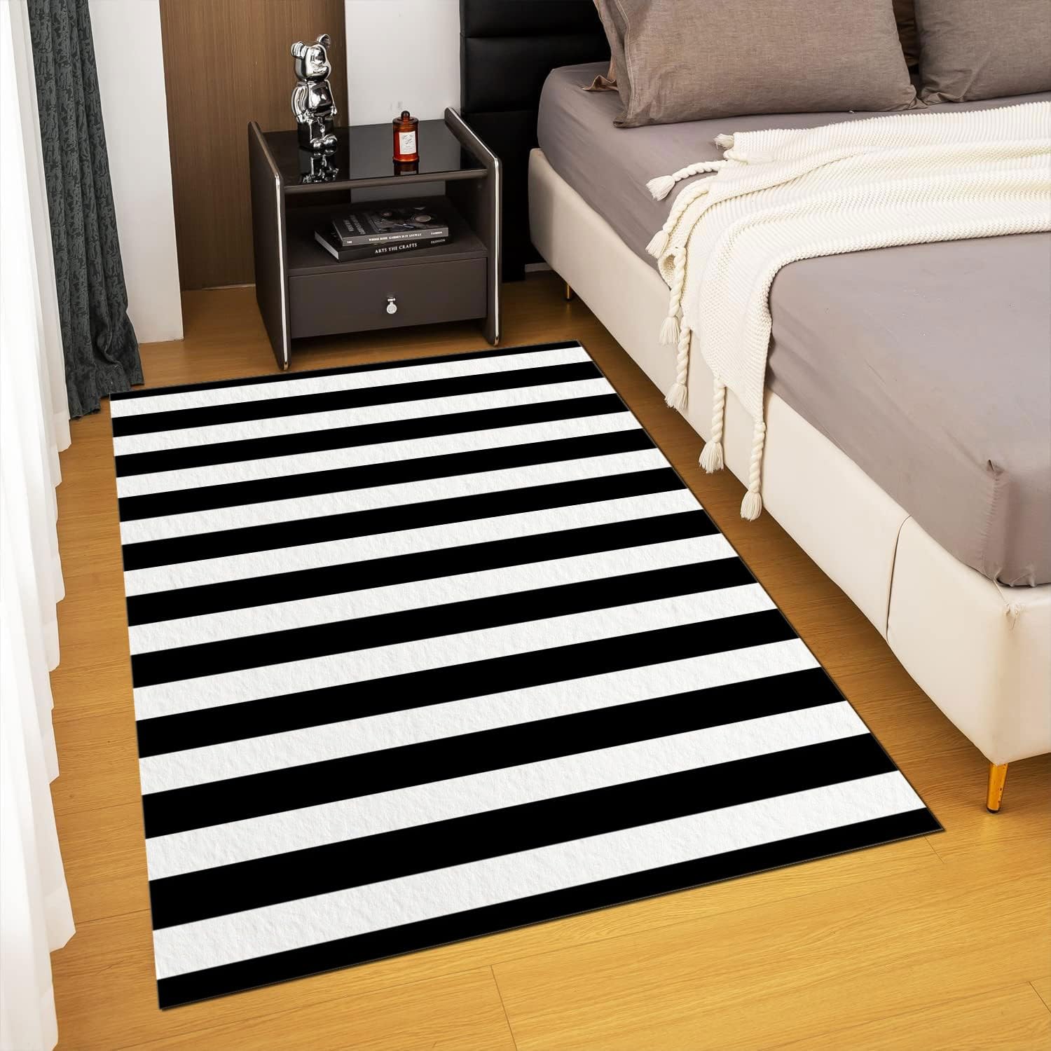 Czarno-biały dywan w paski 160 x 230 cm, można prać w pralce, przyjazny dla zwierząt domowych i dzieci, idealny do salonu, kuchni, sypialni, jadalni, dywan z krótkim włosiem