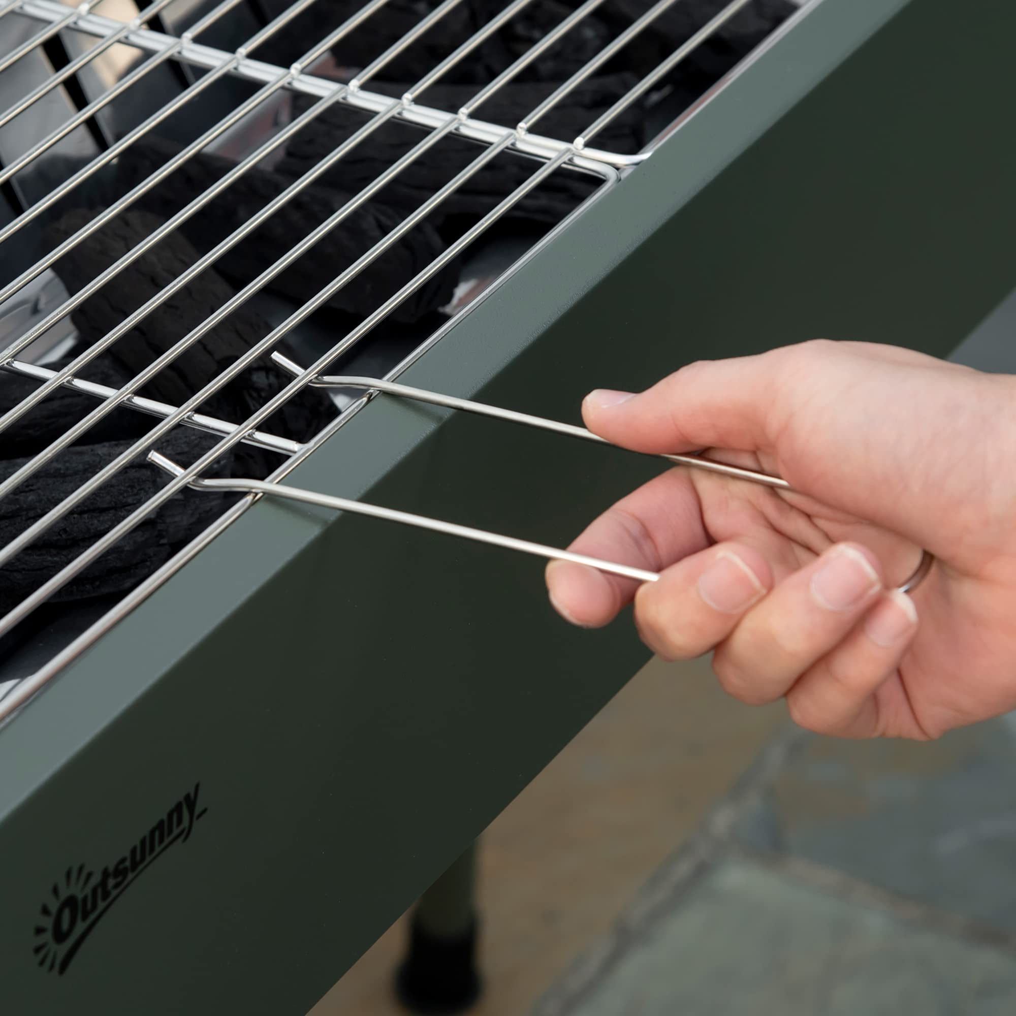 Outsunny Barbecue a Carbonella, BBQ Portatile, 94x39x70cm, Verde Scuro | 2 Griglie in Acciaio, a Carbone, Cestini Laterali, Gambe Rimovibili
