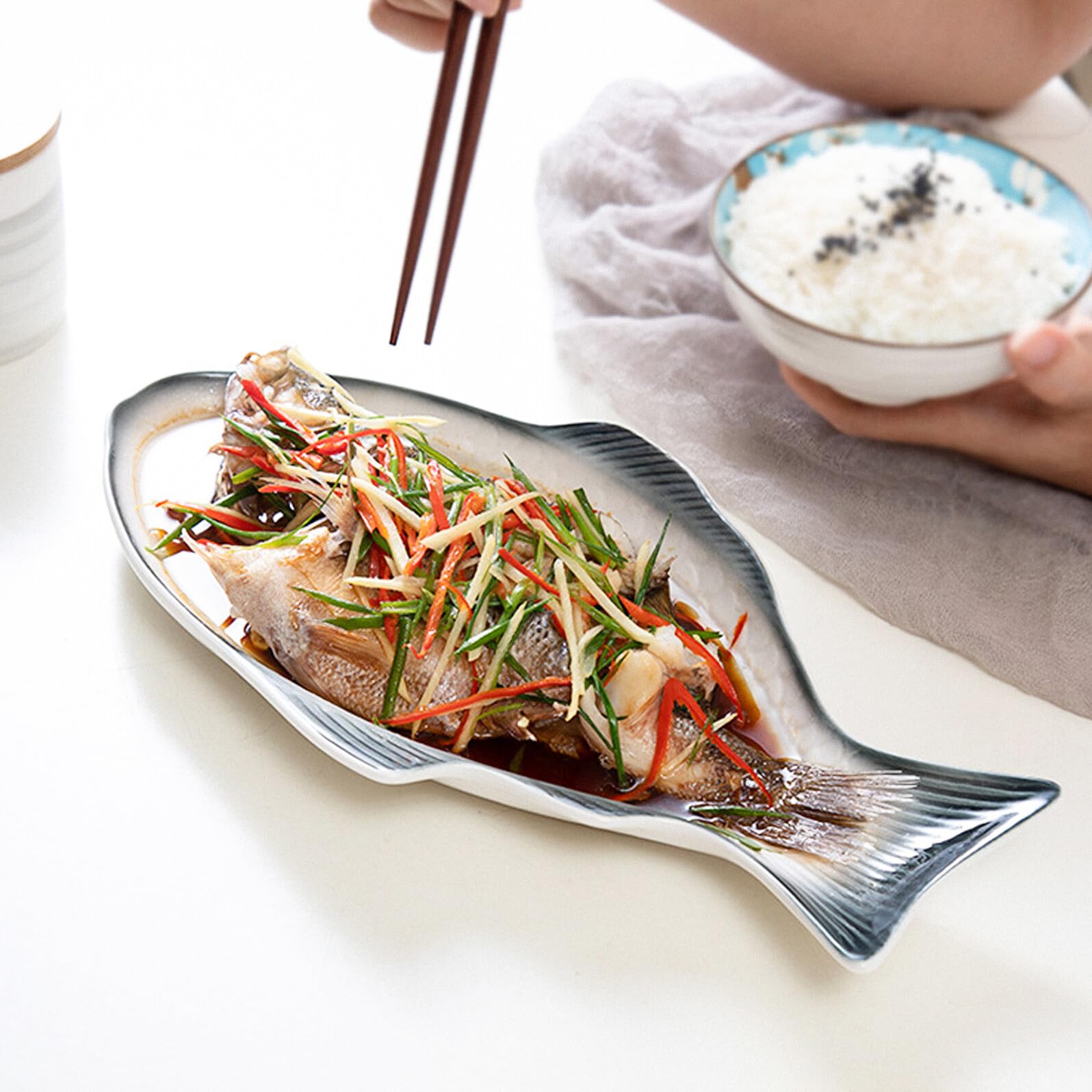 Toyvian Piatto Forma di Pesce al Vapore Piatto Decorativo per Alimenti in Ceramica per Servire Pesce Frutti di Mare e Antipasti Realizzato in Buona qualità Sicuro e Durevole