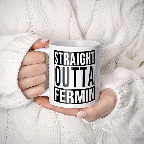 Miniatura 2 de Regalo de apellido Fermin. Taza de café personalizada con signo de apellido "Straight Outta". 11 onzas.