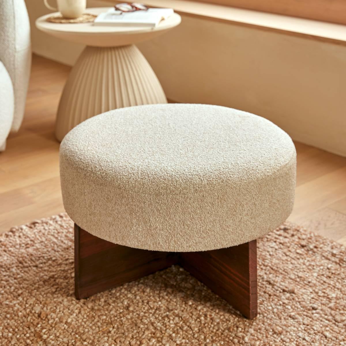 Atmosphera - Pouf Rond Kayan Argile - D 50 x H 30 cm - Pieds en Pin, Siège d'Appoint - pour Salon, Chambre