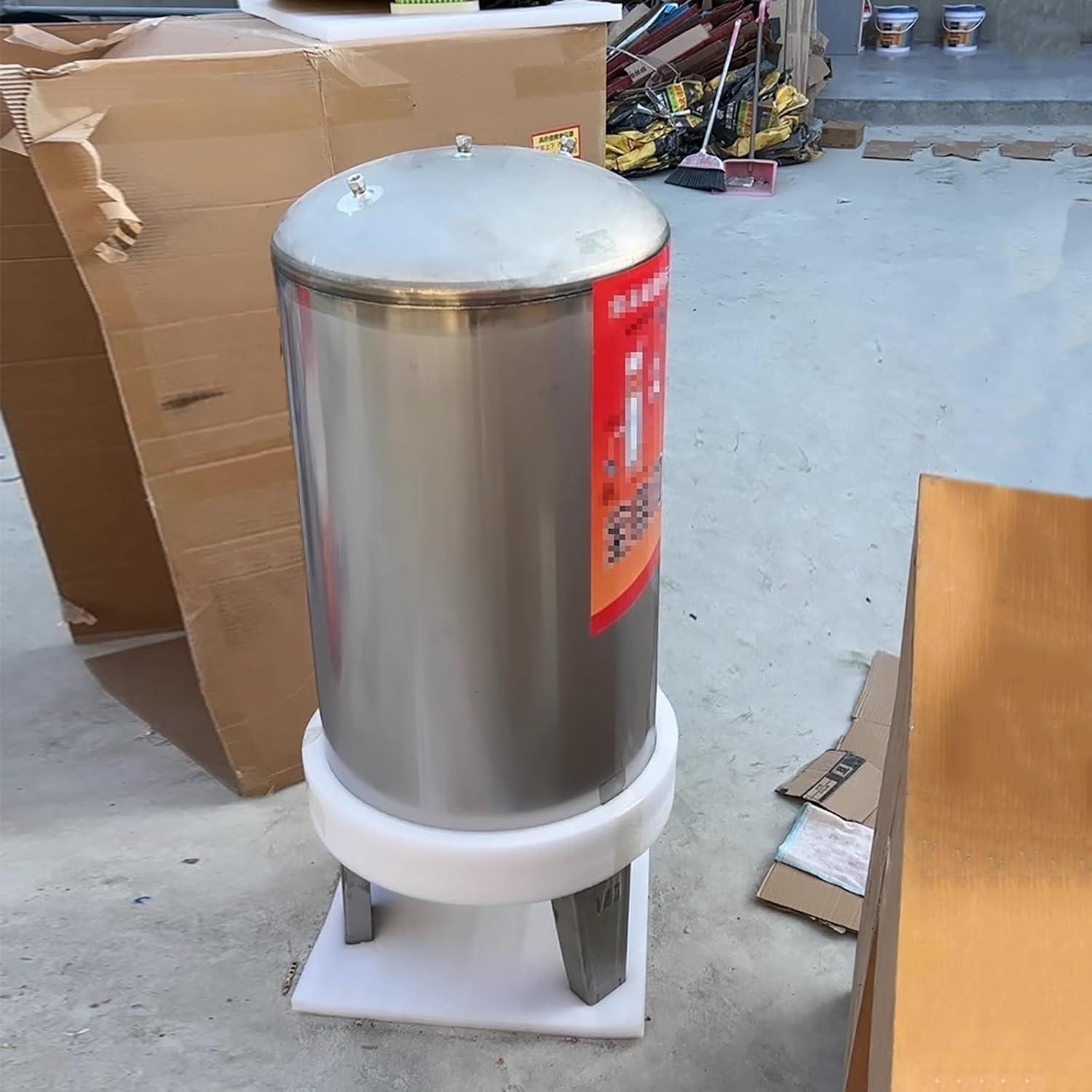 Large 60L Vertical Stainless Steel Pressure Tank Kit for Well Systems - Durable Water Storage for Kitchen, Shower, Toilet & Garden (23x15in)