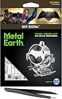 Vista 1 de Metal Earth Fascinations Batman v Superman Bat Signal Kit de modelo de metal 3D con pinzas