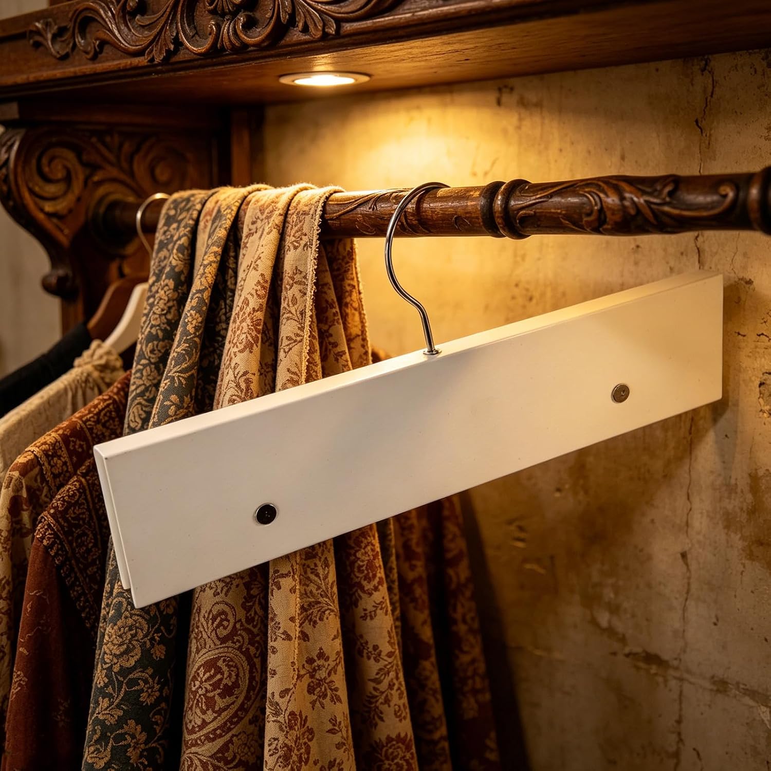 SUPVOX Fabric Sample Hanger with Hooks for Fabric Samples Metal and Plastic Construction Easy Installation and Smooth Finish in Clothing Stores and Retail Spaces