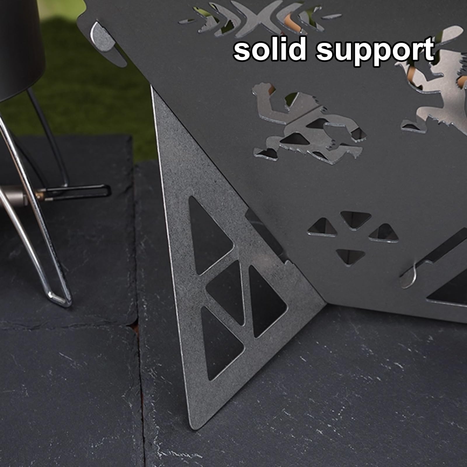 Braciere da Esterno Piccolo Modello Perforato Fornello da Esterno Molteplici Aperture di Ventilazione Base Triangolare Stabile Adatto per Attività All'aperto e Campeggio(A)