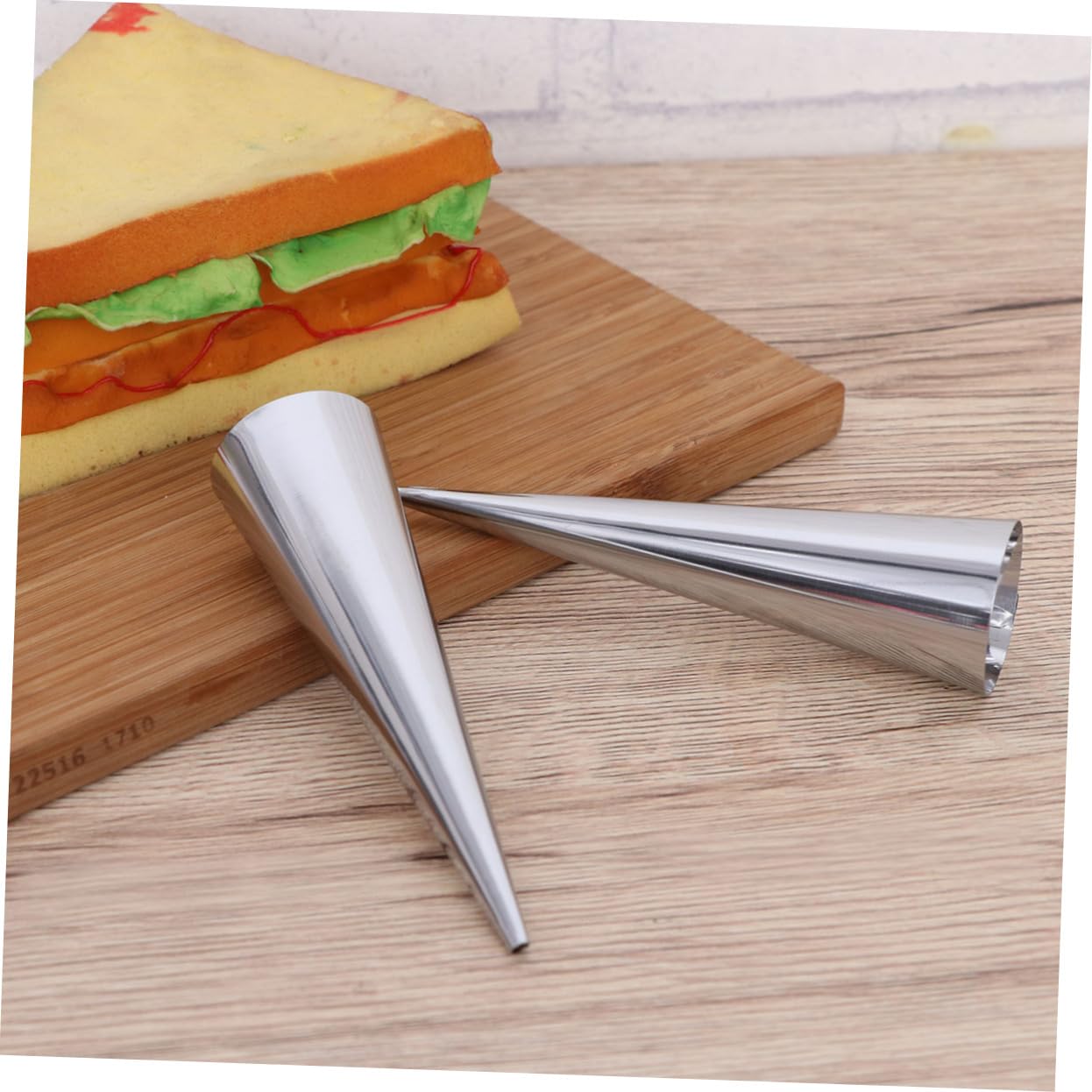 Garneck 6pcs Stainless Steel Horn Mold for Baking Big Pastry Molds for Horns Easy to Stackable Design for Convenient Storage