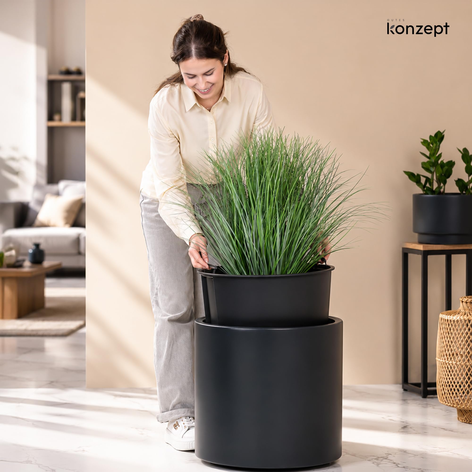 KONZEPT Pot de fleurs de 47 cm de diamètre avec insert - Grand pot extérieur 74 l - En plastique - Résistant aux UV et au gel - Résistant aux rayures - Pour l'intérieur, balcon, terrasse et jardin