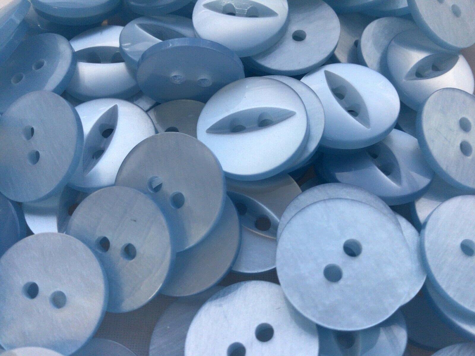 Round Fish Eye Buttons Size 22 (14 mm) x 50 (Sky 22)