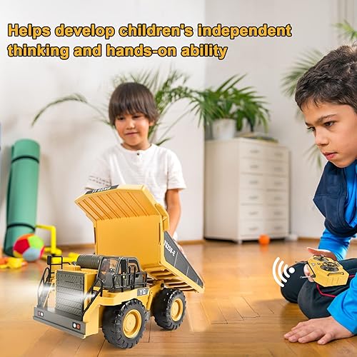 Miniatura 6 de KidsFaves Camión volquete con control remoto, 9 canales, 2 baterías, vehículos de juguete de construcción RC con luces y sonidos de metal, regalos