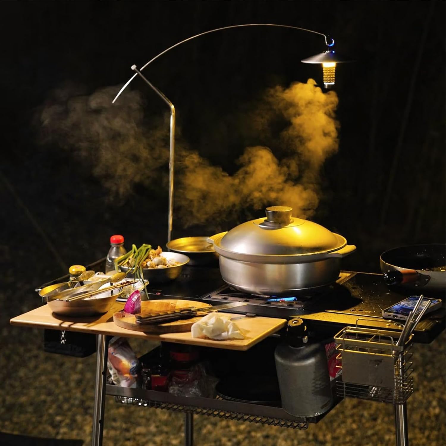 Camping Lantern Stand, Portable Folding Light Pole, Adjustable Lamp Support Rack, Camp Accessories for Adults, Beach, Barbecue, Fishing, Travelers, Picnic, Cooking, Backyard, Outdoor Lighting Gear