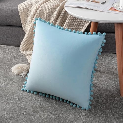 Miniatura 6 de DEZENE Fundas de almohada 24x24 Azul claro Paquete de 2 fundas de almohada decorativas cuadradas de terciopelo suave con pompones para decoración
