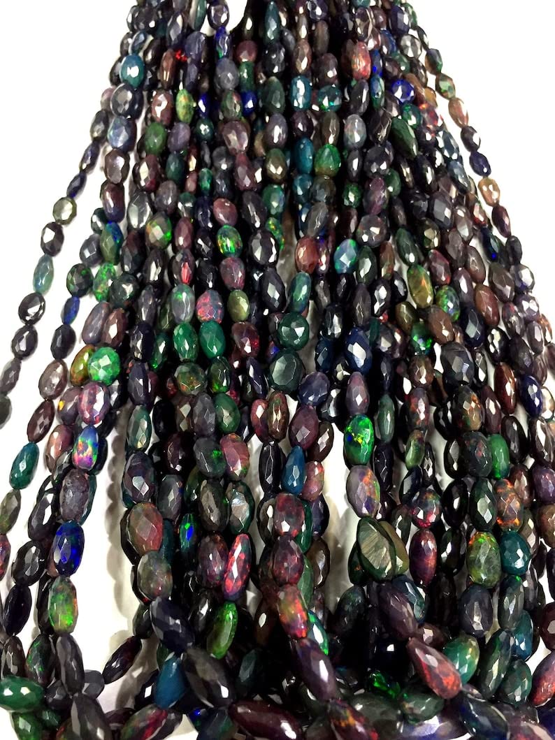 Perles opale noire naturelles pour créer vos bijoux de soirée uniques