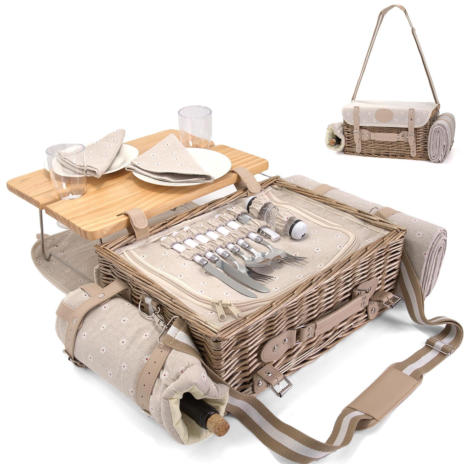 Set di cestini da picnic in vimini per 2 persone con coperta e tavolo da picnic isolato