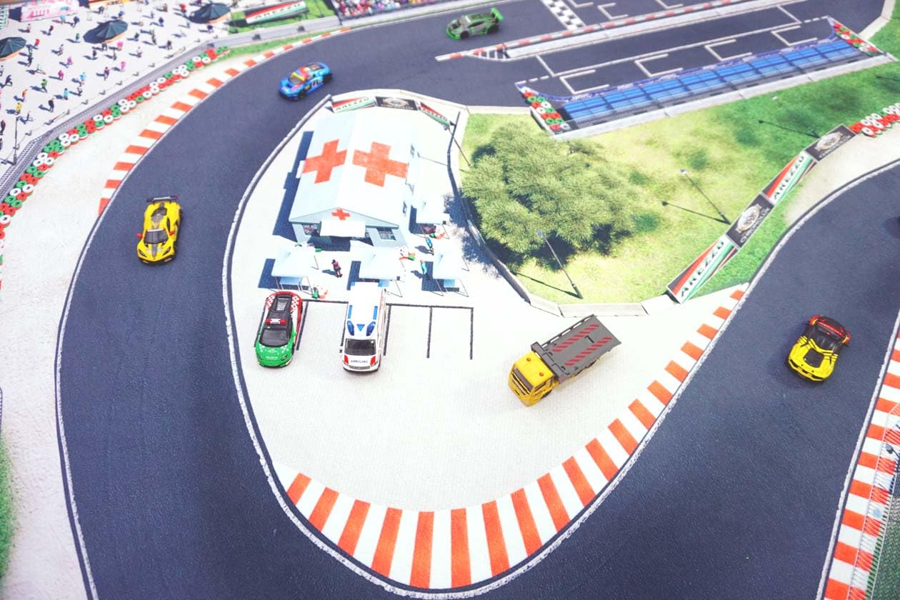 tappeto stradale per bambini, ideale per giocare con auto. Tappeto antiscivolo per cameretta con circuito Race Track in stile Formula 1. 180 × 120 cm