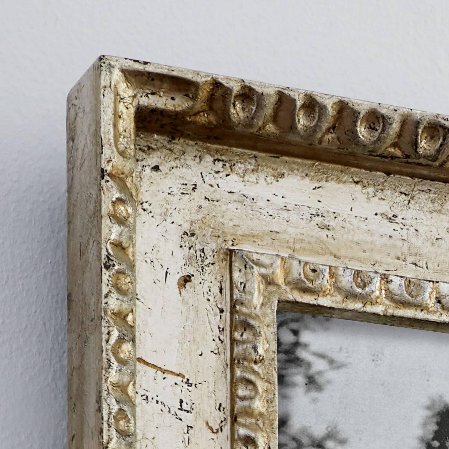 Loberon Bilderrahmen 4er Set Holny, antiksilber | Unterschiedliche Rahmen-Designs, Nostalgischer Charme, Wandschmuck, Wanddekoration, Mangoholz, Spiegelglas