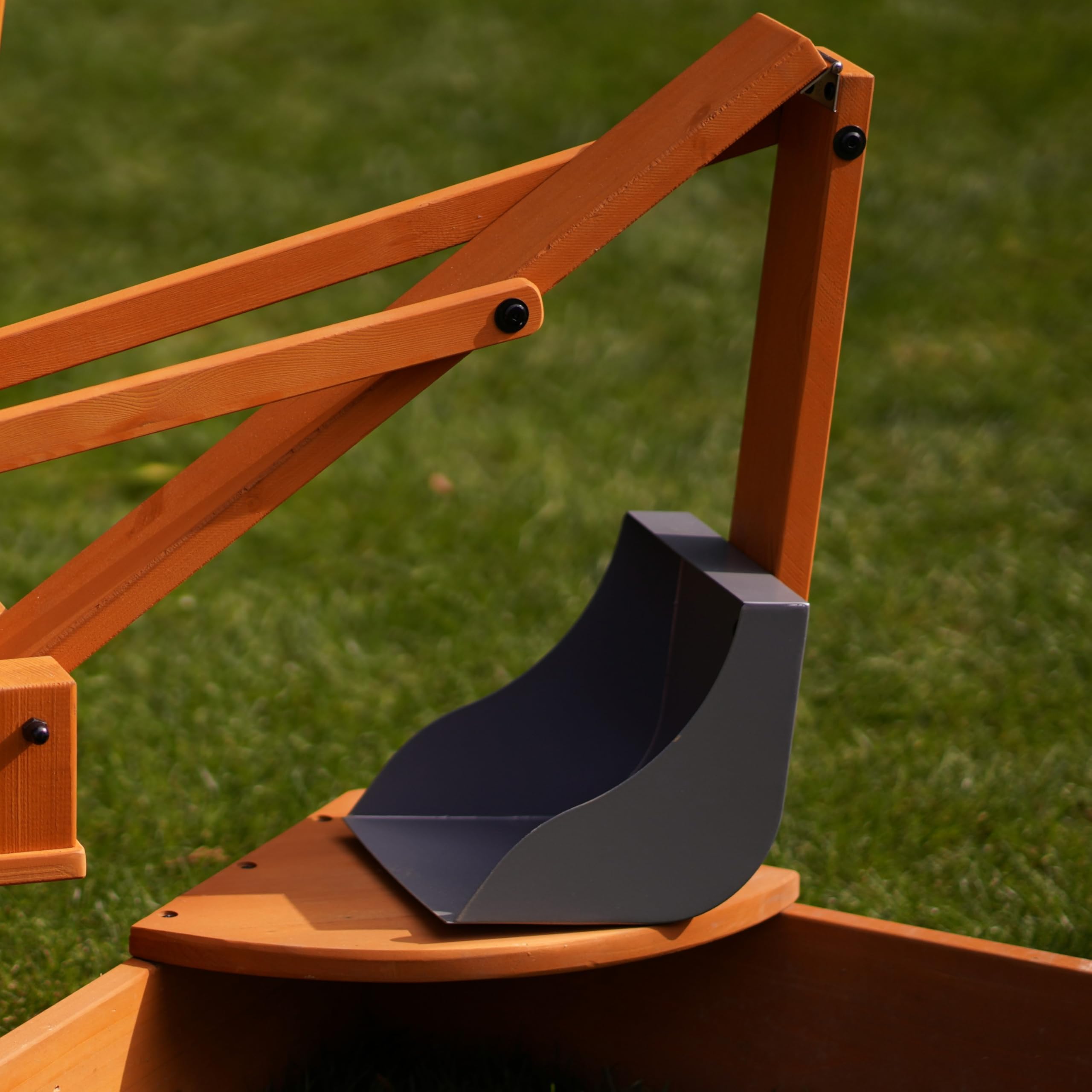 Avenlur Excavator: All-Season Sandbox Digging Toy