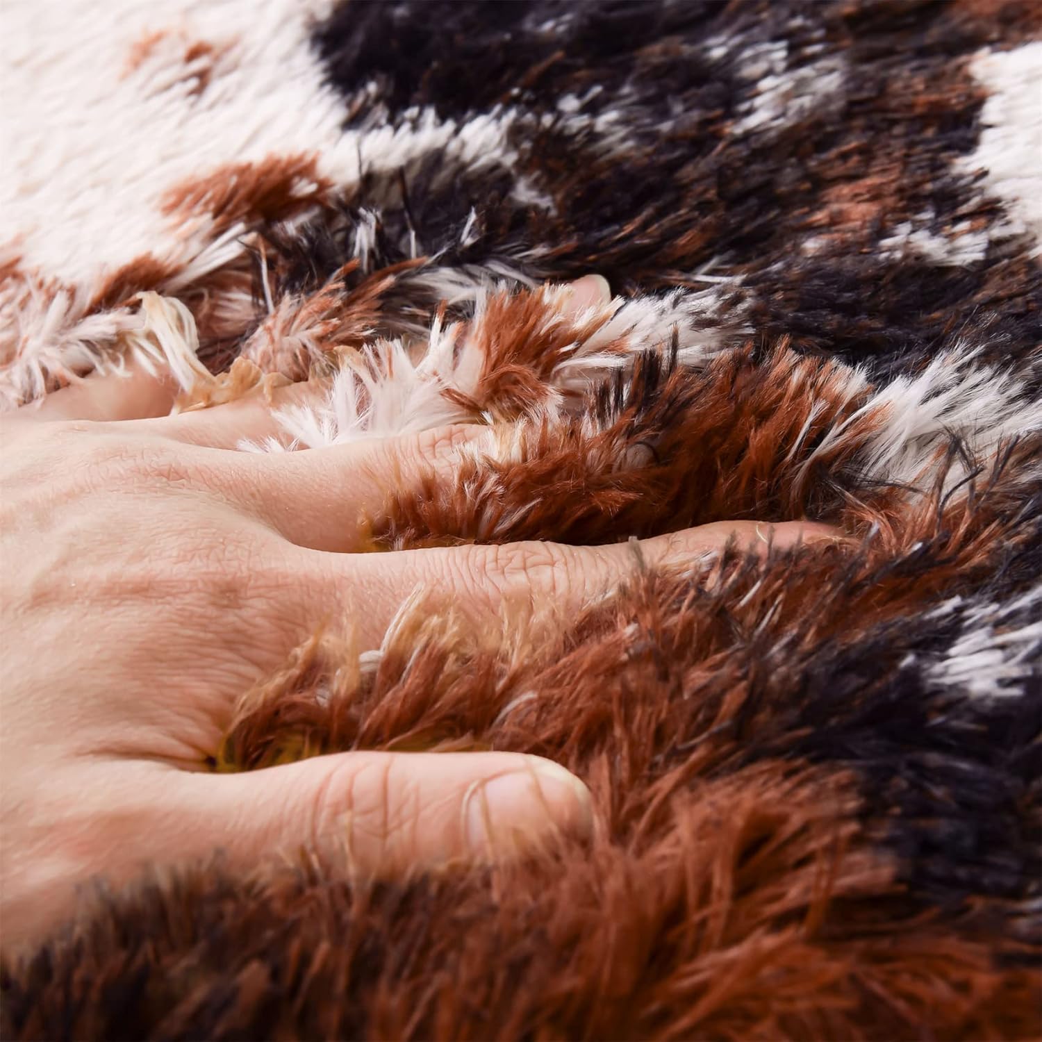 Aimuan Cow Print Area Rug Cute Fluffy Faux Cowhide Rug Super Soft Shaggy Carpets Tie-Dye Rugs for Living Room Bedroom Girls Kids Room Nursery Home Decor Non-Slip Mat (Coffee-Black, 5x7)