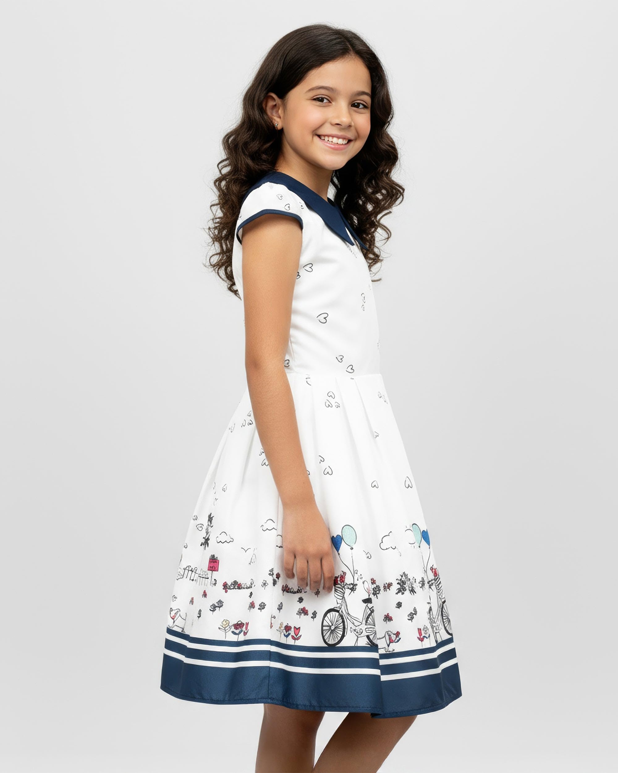 BlackButterfly Mädchen Kleid Olivia Herzen Print | Faltenrock, Flügelärmel, Bubikragen, Motivdruck Am Saum, Gefüttert, Reißverschluss Hinten, 3-14 Jahre