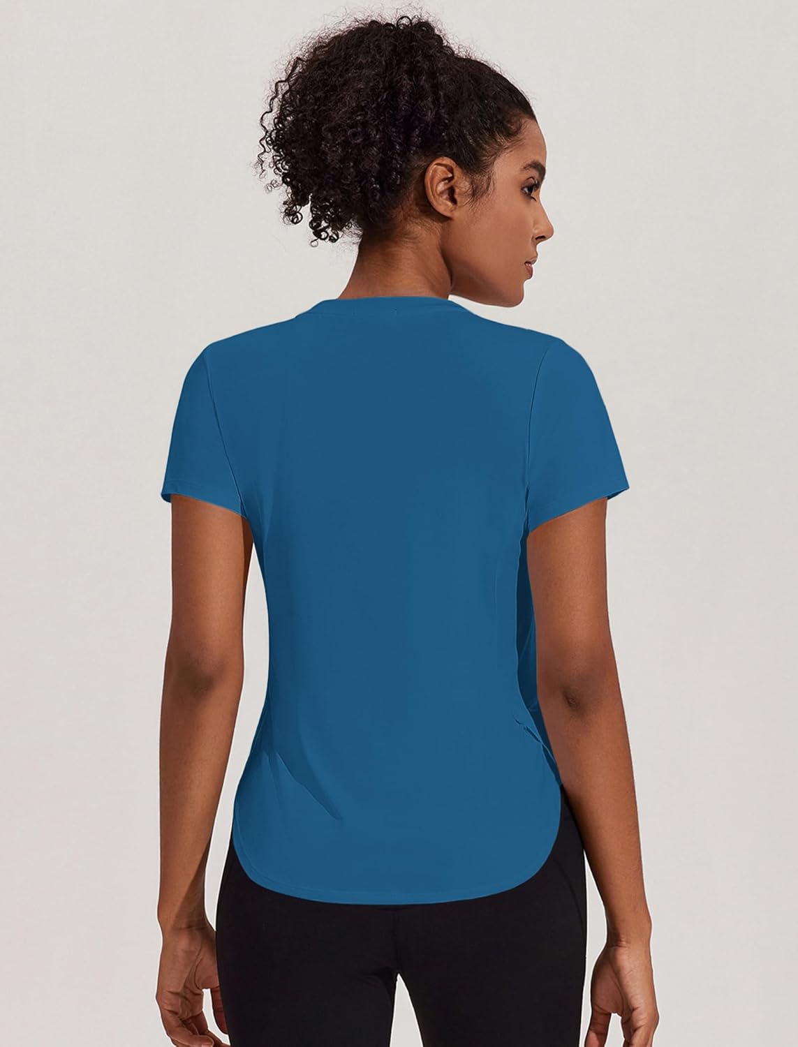 PINSPARK Workout Tops for Women UPF 50+ Yoga Shirts Short Sleeve Athletic Tops with Side Slits Running Gym Tee Top Loose Fit
