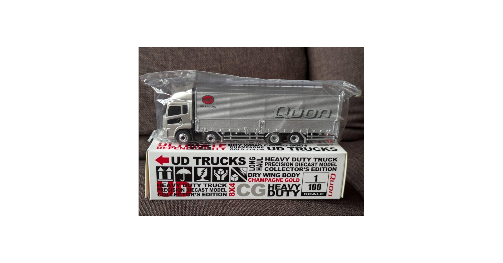 Amazon | 京商 1/100 UD トラック クオン LEDライト付きミニカー UD